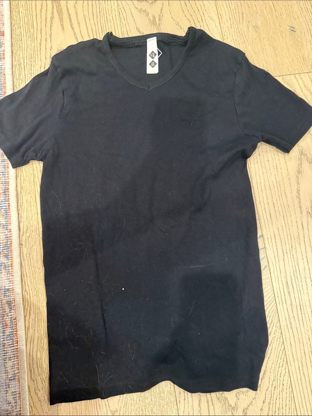 Men's Black V-Neck Short Sleeve Tee